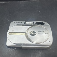 Fujifilm FinePix 2650 Digital Camera 2.0 MP 3X Optical Zoom Works