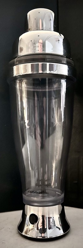Rabbit Electric Tornado Cocktail Mixer 18oz Metrokane Battery Shaker Drink Bar