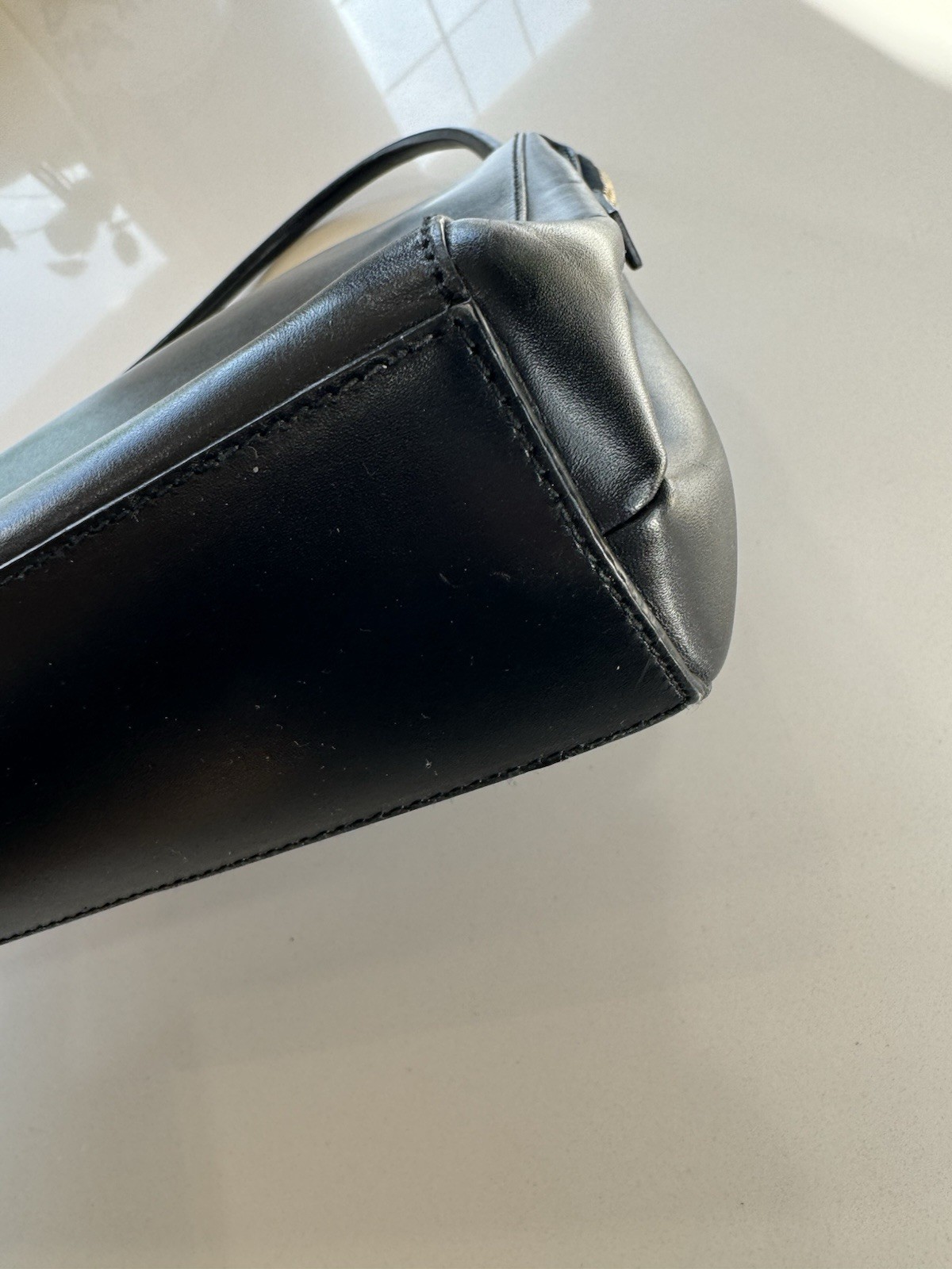 AUTHENTIC PRADA LEATHER HAND PURSE - image 3