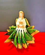 Lillian Vernon Vintage Lady Figurine Napkin Hankie Holder Angel retired