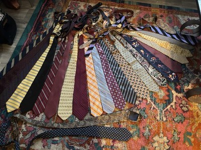 Lot Of 25 Mostly Silk Ties - Assorted Brands Some VTG Italy 