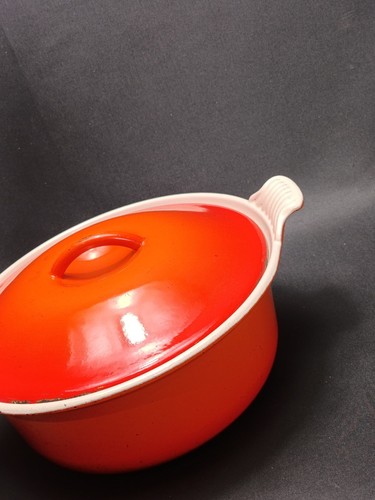 Vintage Cousances/Le CREUSET Cast Iron Dutch Oven Round Casserole Size 22 Read - Picture 4 of 16
