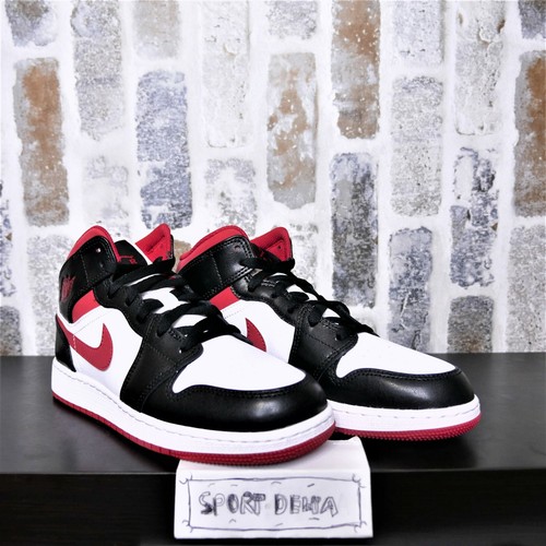 air jordan 1 mid bred toe noble red