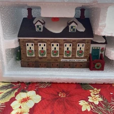 Department 56 Stoney Brook Town Hall New England Village Series
