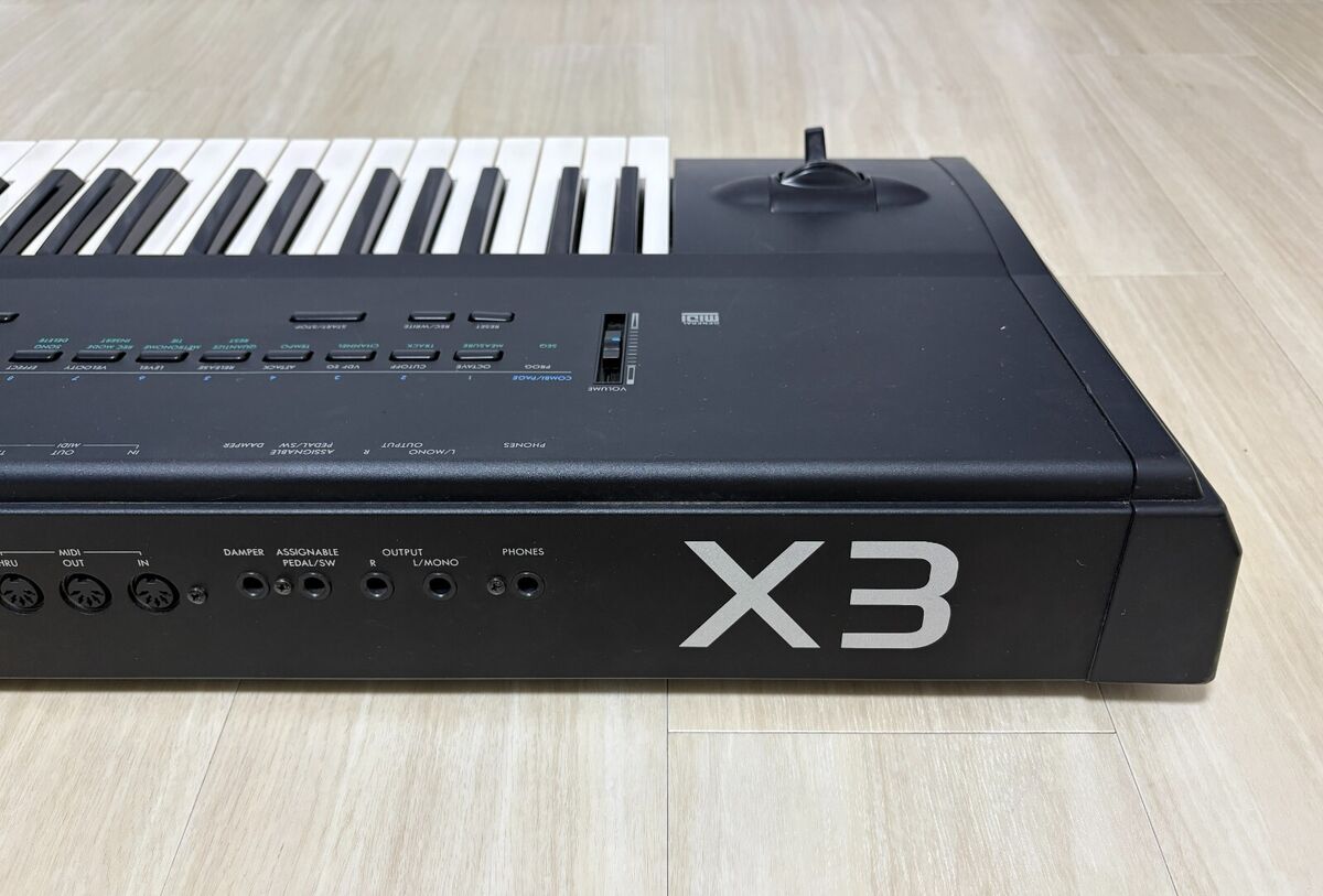Korg X3 61-Key Keyboard Synthesizer Music Workstation with Korg X3 61-Key Keyboard Synthesizer Music Workstation with