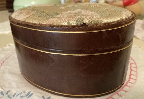Vintage Leather Keepsake Oval Box With Embroidered Top By London Harness Company - Picture 2 of 14