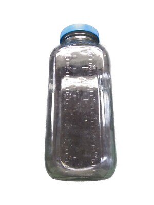 (2) Lab Glass 32oz 960mL Graduated French Square Bottle Jar Plastic Screw Cap