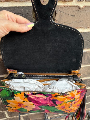 NWT Patricia Nash Summer Evening Bloom Floral Van Sannio Crossbody green yellow - Picture 4 of 7