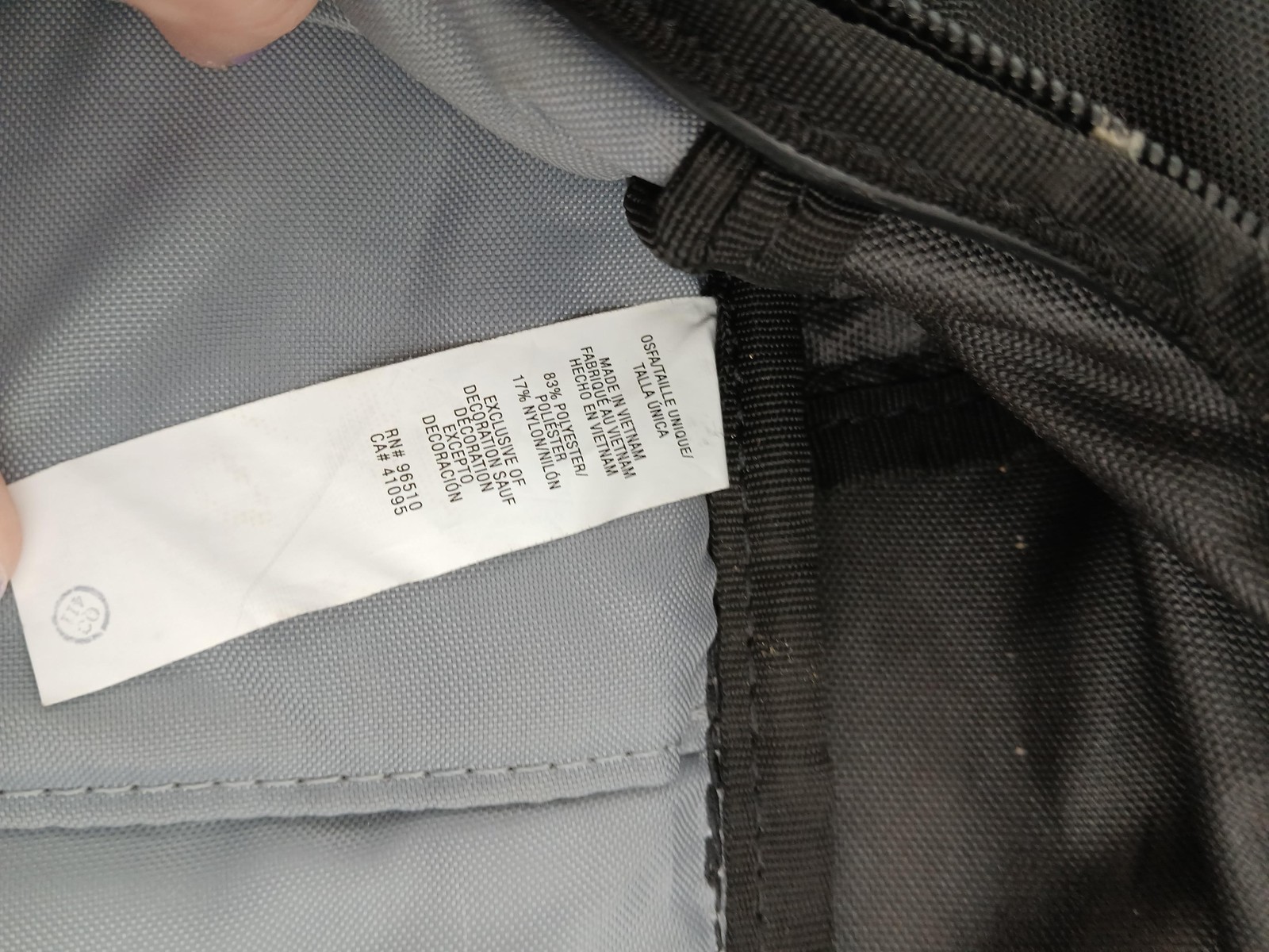 Under Armour Black 21" Backpack Soft Case Water Bottle Pocket Mens Gym Bag thumbnail 5