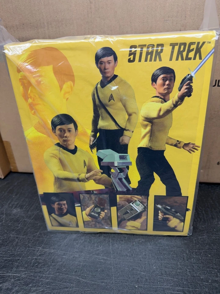 Mezco ONE:12 teniente sulu Star Trek George Takei Foto 2 de 2