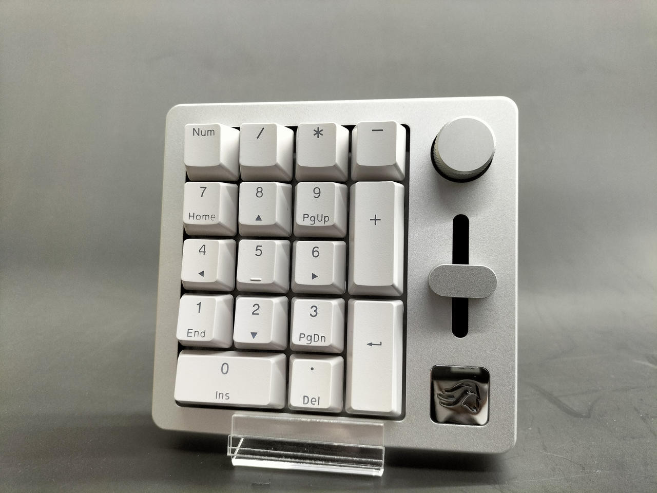 Glorious GMMK Wireless Wired Customizable Numpad with Bonus Keycaps