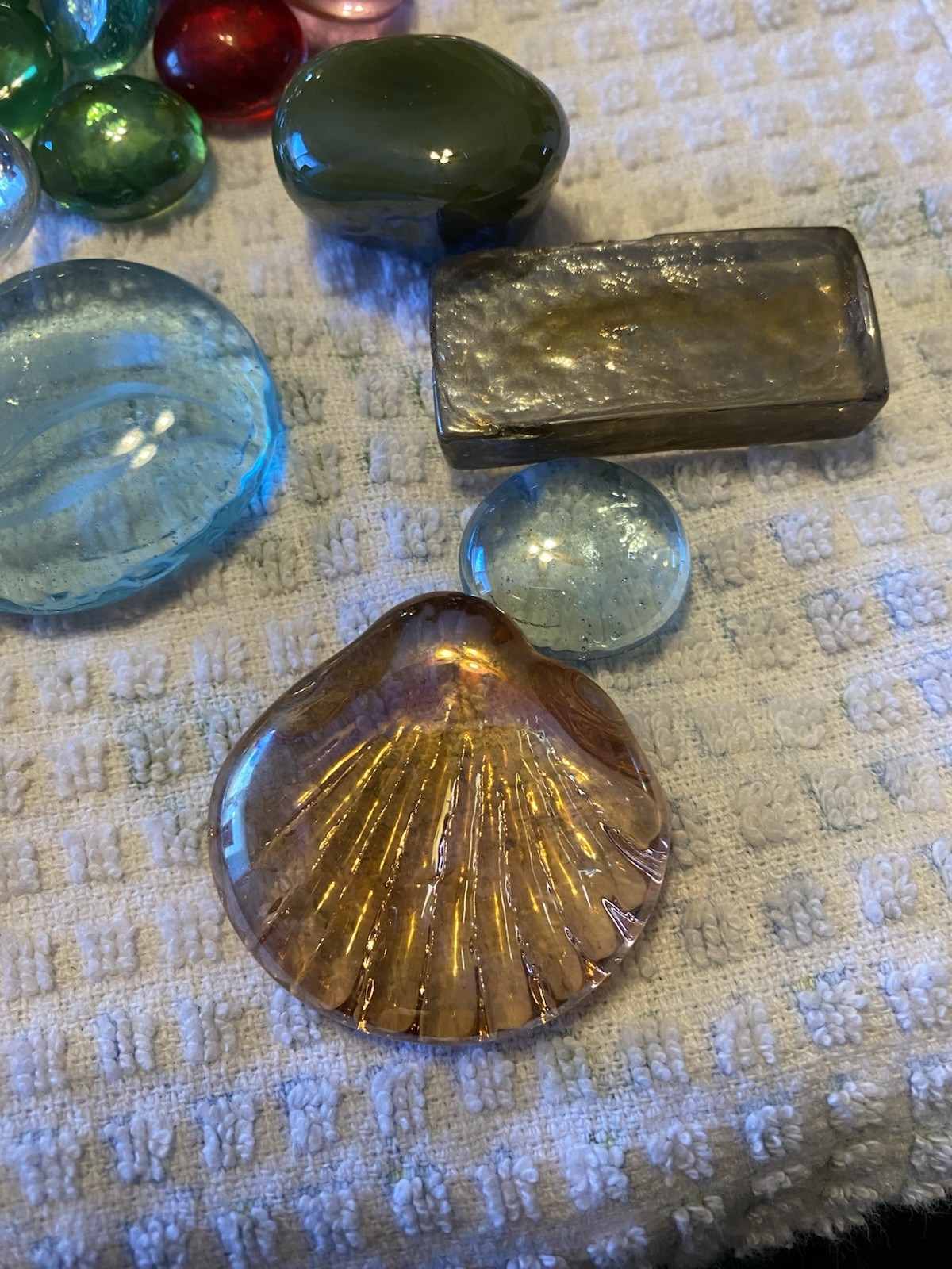 Large Lot Glass Stones Smooth Aquarium Vase Decor Pebbles Size - 600 Pieces