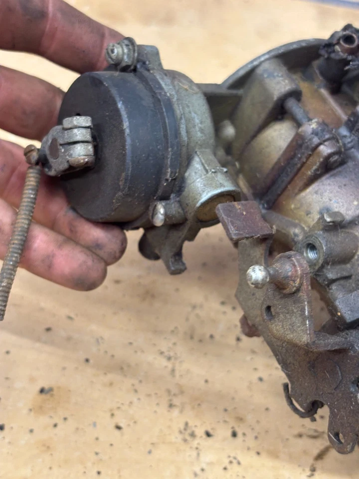 Ford F150 F250 1973 1975 1976 1977 1982 4,9 300 único núcleo de carburador BBL Foto 4 de 4