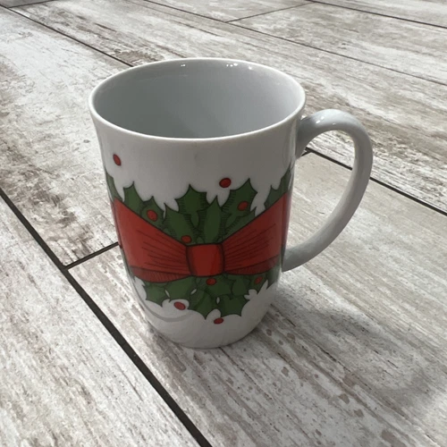 Fitz & Floyd Holly Wreath Mug 1976 Christmas Ribbon Holiday Bow Berries Vintage