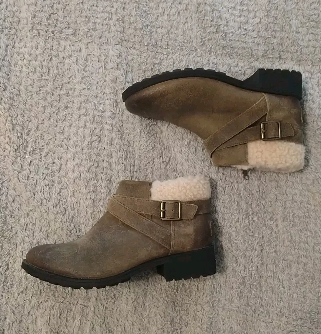 Stivali Ugg in pelliccia sintetica marrone e panna 8 5