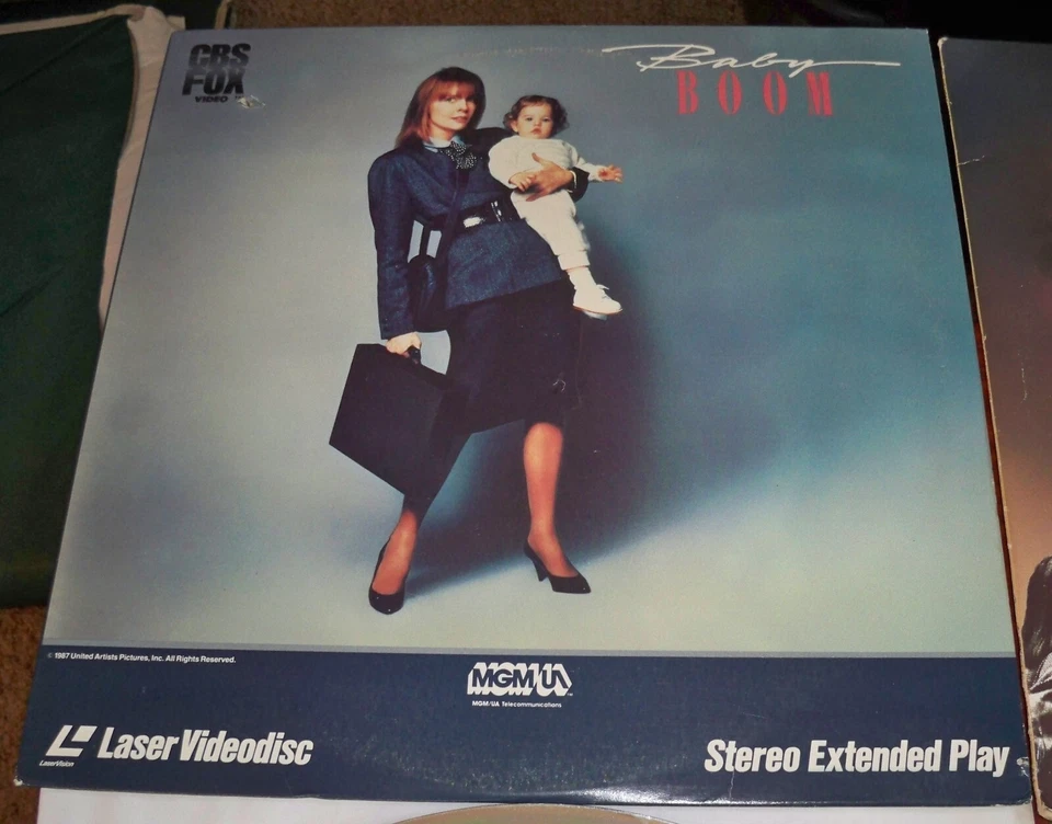 (2) DIANE KEATON 12" LASERDISCS: THE GOOD MOTHER & BABY BOOM 1988 - VG+/EX !! Foto 2 de 4