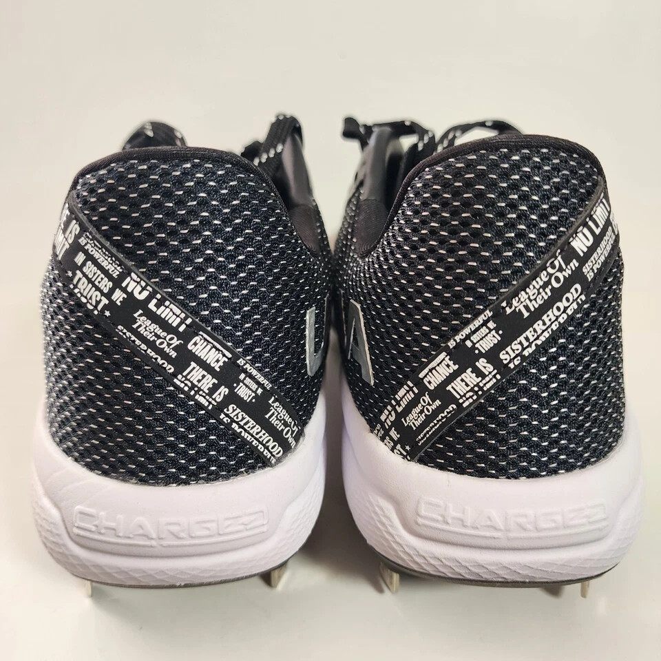 Under Armour UA Charged Glyde 2.0 MT Womens Black Low Metal Softball Cleats 12 thumbnail 3