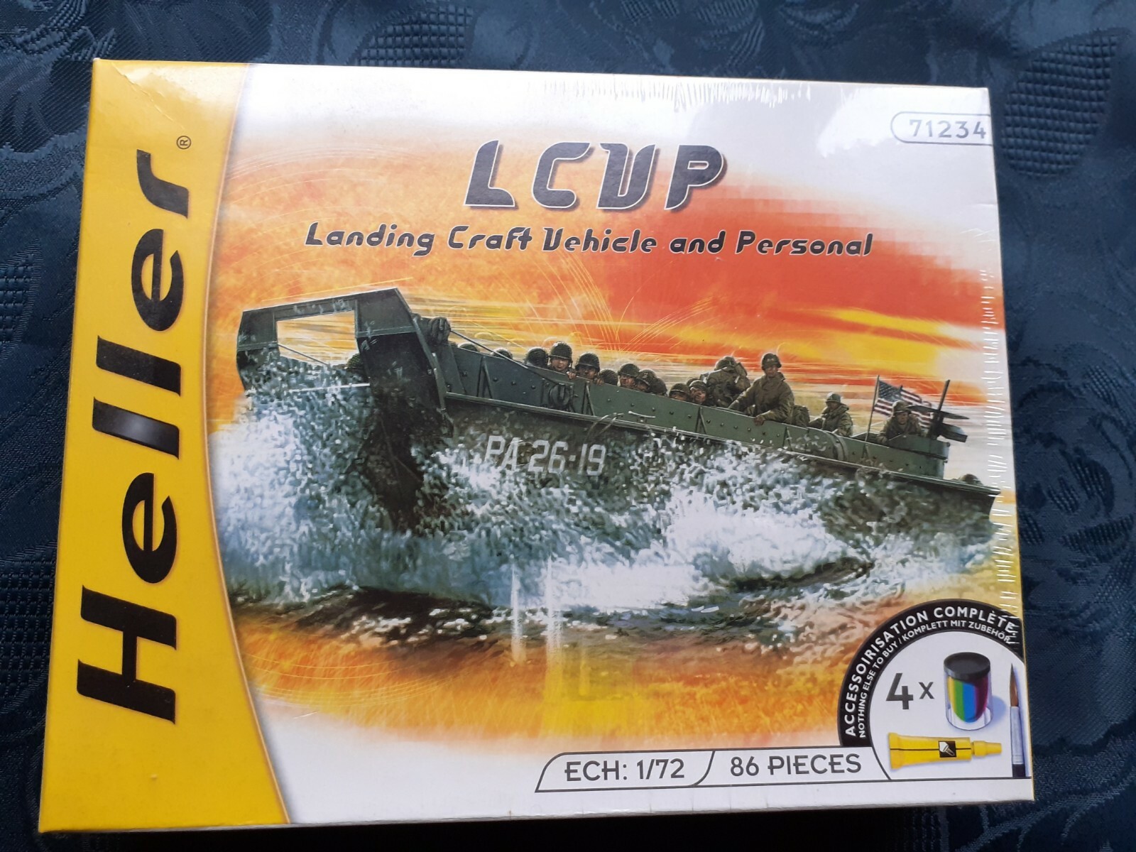 Maquette Heller 1:72 Landing Craft Vehicle (LCVP) - Réf. 71234, Occasion