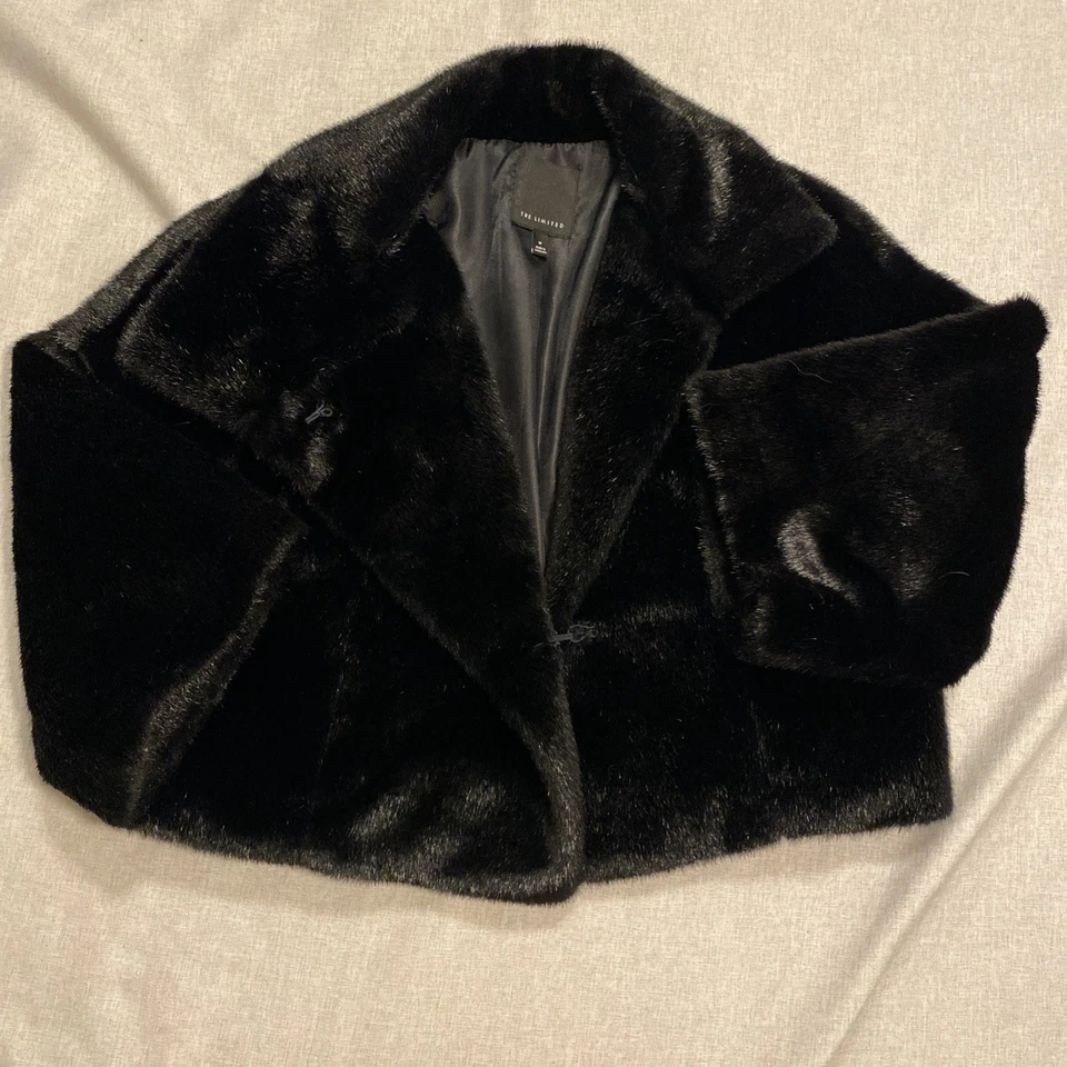 Chaqueta The Limited negra de piel sintética talla M Holiday Mob Wife Foto 2 de 4