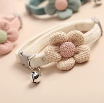 1pc Adjustable Cat Collar with Bell Cute Flower Pet Necklace Strap - NEW