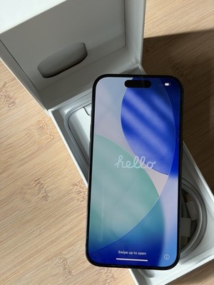 Apple iPhone 15 Pro - 256GB - Titan Natur (Ohne Simlock)