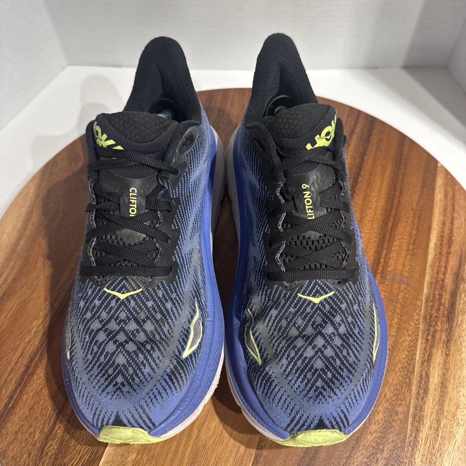 HOKA CLIFTON 9 - Womens Athletic Shoes - SIZE 10B - Image 3 of 4
