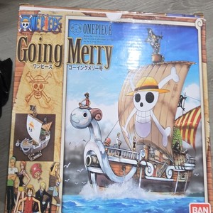 Bandai One Piece Going Merry Ship Model Kit Unassembled Plastic Brown/White