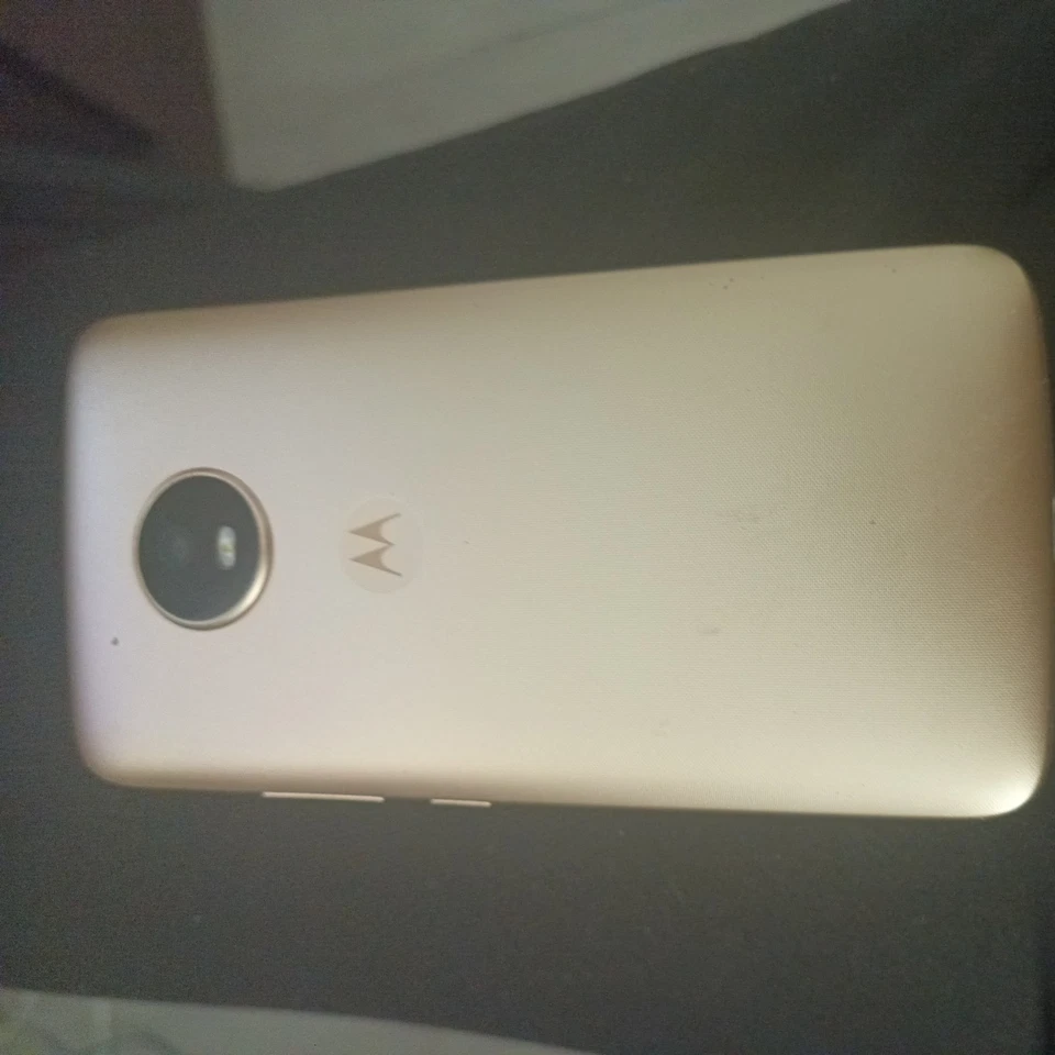 Motorola Moto E4 16 GB железа золото (разблокирована) - Изображение 4 из 4