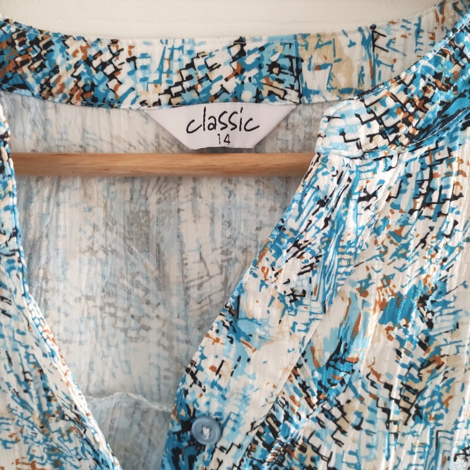 Women's Crinkle Stretch Blue Pattern Shirt, Polyester/Elastane by Classic UK 14 - Image 4 of 4