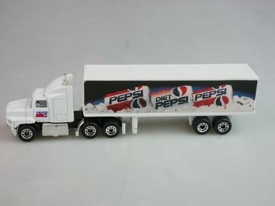 CY-039A Ford Aeromax Box Truck PEPSI - 27802 Matchbox Convoys Lesney