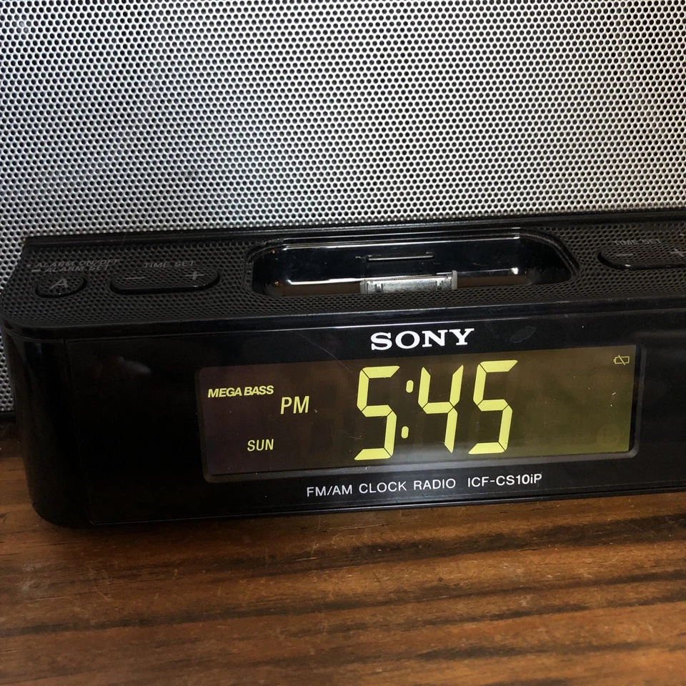Sony Dream Machine AM/FM Clock Radio w/ 13 Pin iPod/iPhone Dock Model ICF-CS10iP - Image 2 of 4