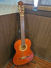 Yamaha G-100 Classical Guitar