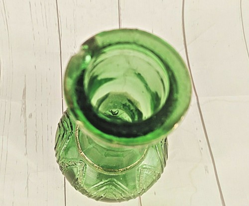 Antigua botella de vidrio verde / jarrón hermoso trabajo de incrustación flor... - Imagen 6 de 11