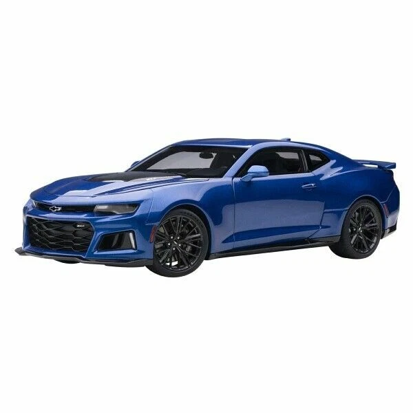 AUTOart Cast Iron Contemporary Manufacture Diecast Cars, Trucks & Vans