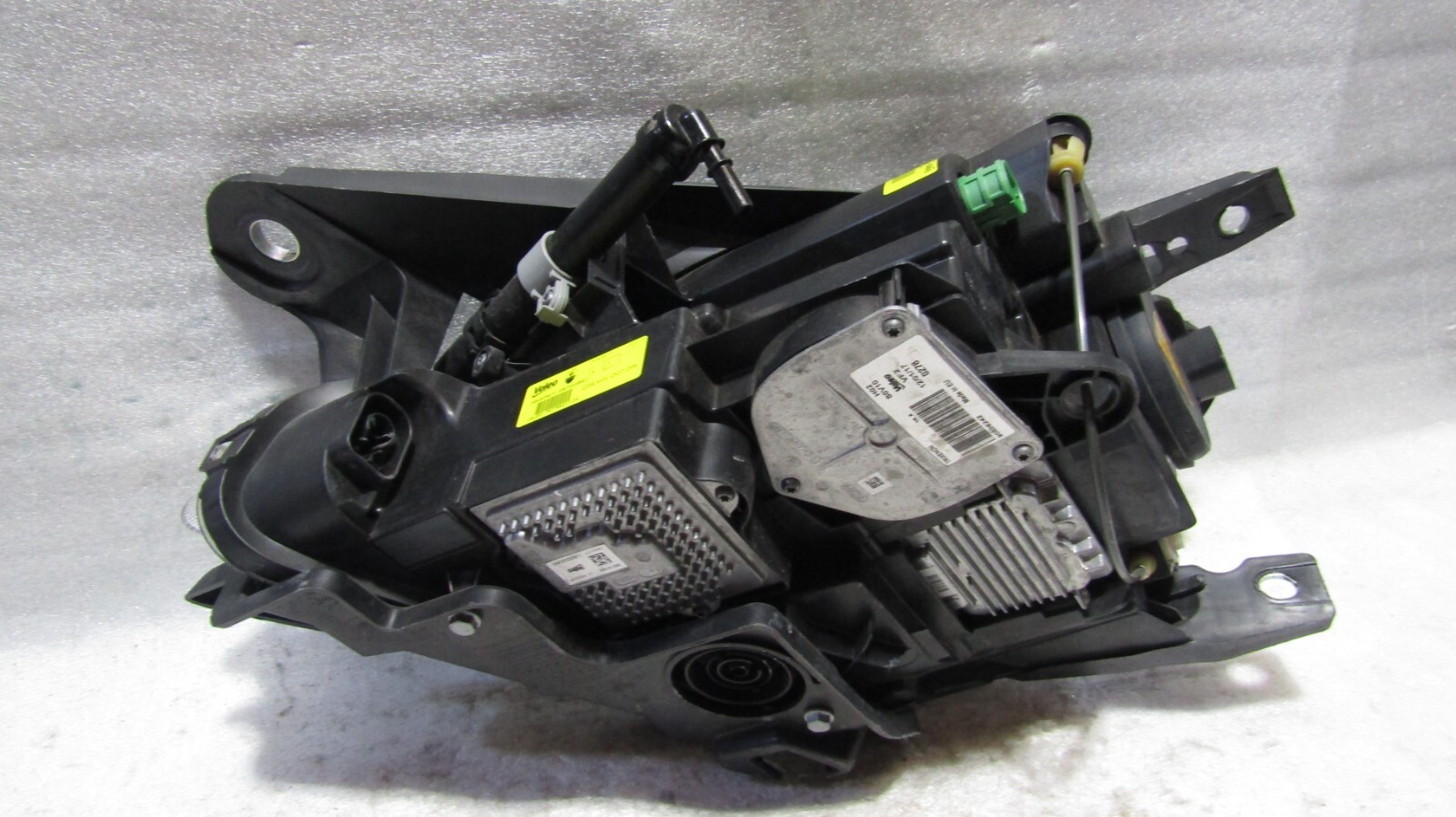 2014-2017 Maserati Quattro Porte Xenon Headlight Passenger Right 00670006567 RF7