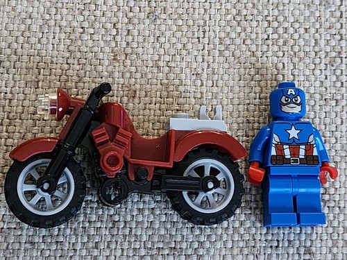 LEGO Captain America Blue Suit with Motorcycle Marvel Super Heroes Avengers