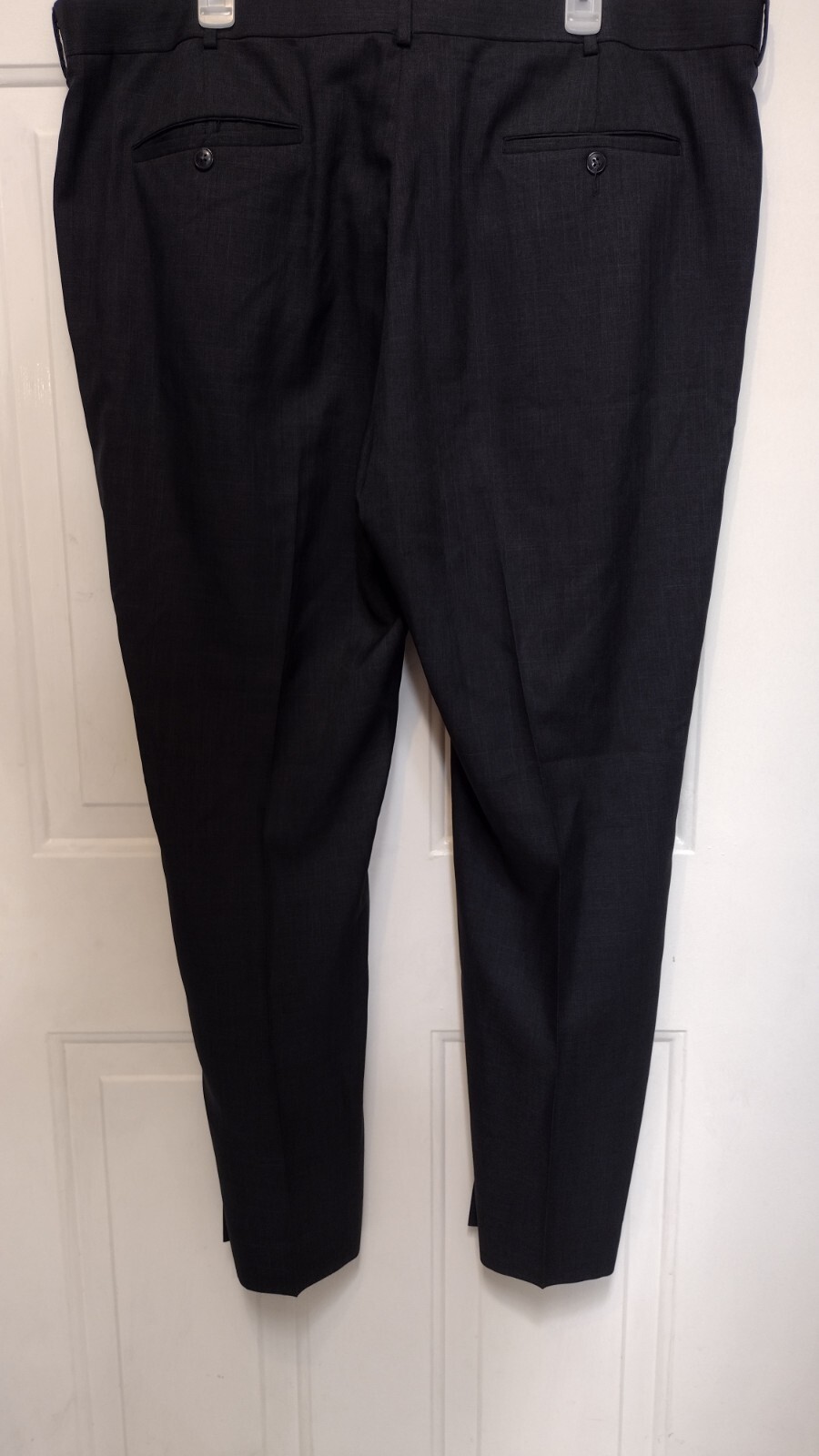 Roundtree and Yorke Mens Travel Smart Darker Gray Pleated Pants Size 42