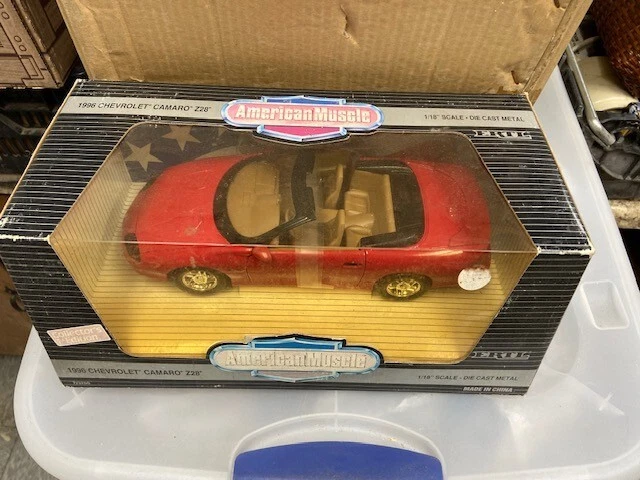 Pontiac Firebird 1996 transmisión automática coche rojo 1/18 American Muscle caja nueva en caja Foto 2 de 4