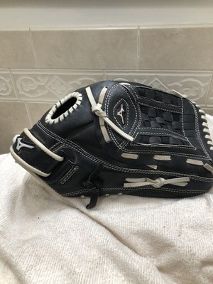 Mizuno GSH-1303 Women s Shadow Fully Broken In 13  Softball Glove Right Throw