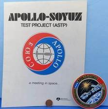 NASA BOOKLET & STICKER Pair '75 vtg Apollo-Soyuz Test Project Rockwell Internat