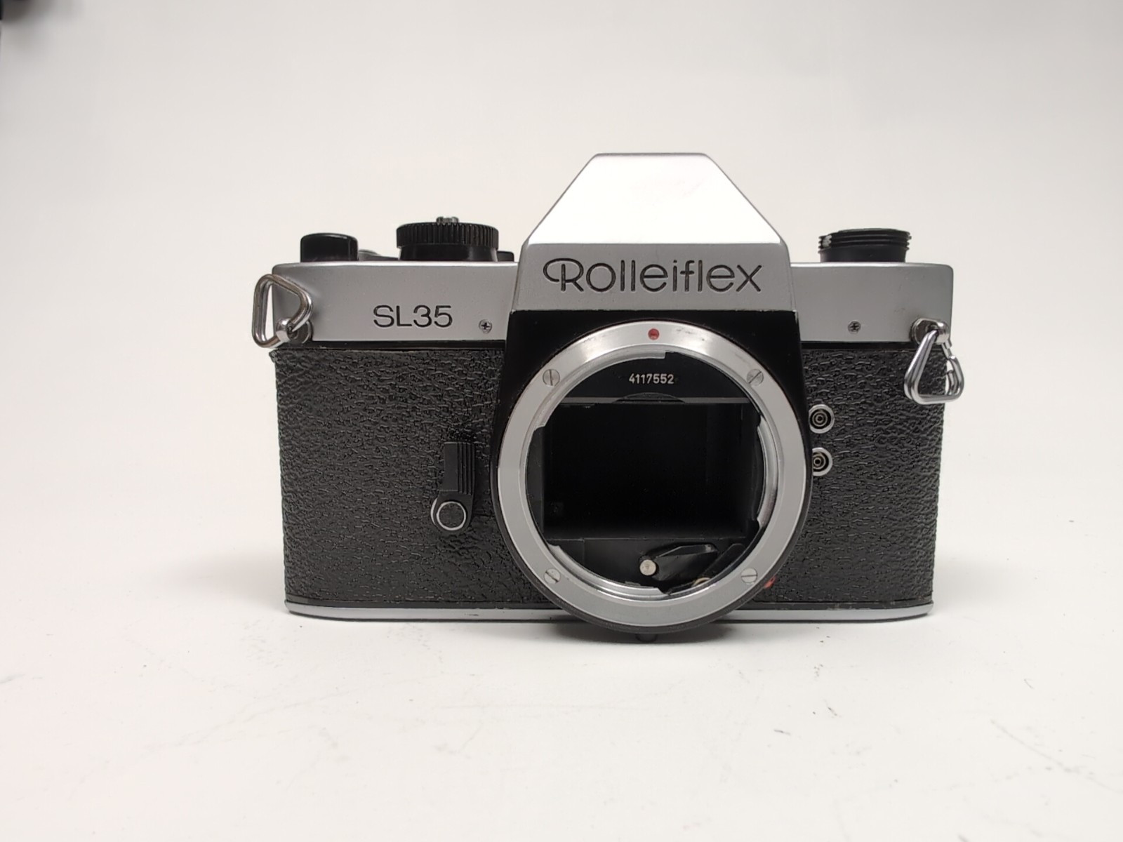 Rolleiflex SL35 35mm LR 35mm Film Camera Body For Parts Or Repair 