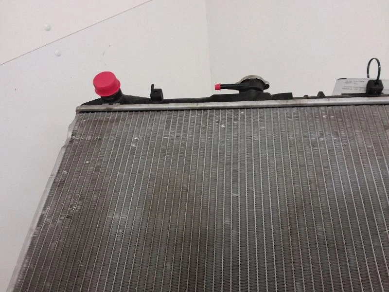 1999-2001 Isuzu VehiCROSS Radiator Foto 4 de 4