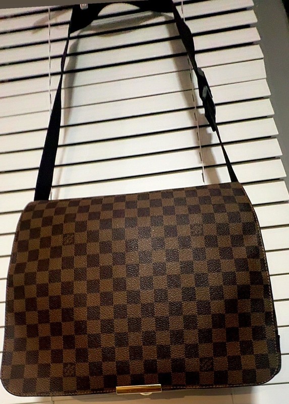 Louis Vuitton Huge Messenger Bag XL Authentic