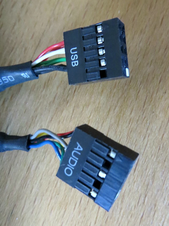 USB Frontpanel 3.5" Einschub 2 x USB 2.0 und Mikrofon-/Kopfhöreranschluss - Bild 3 von 4