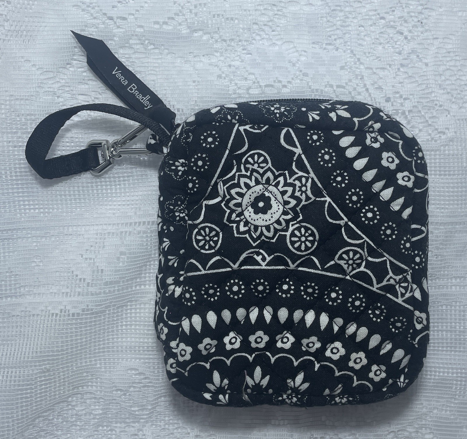 Vera Bradley Mini  Hanging Travel Case Black Bandana Medalli