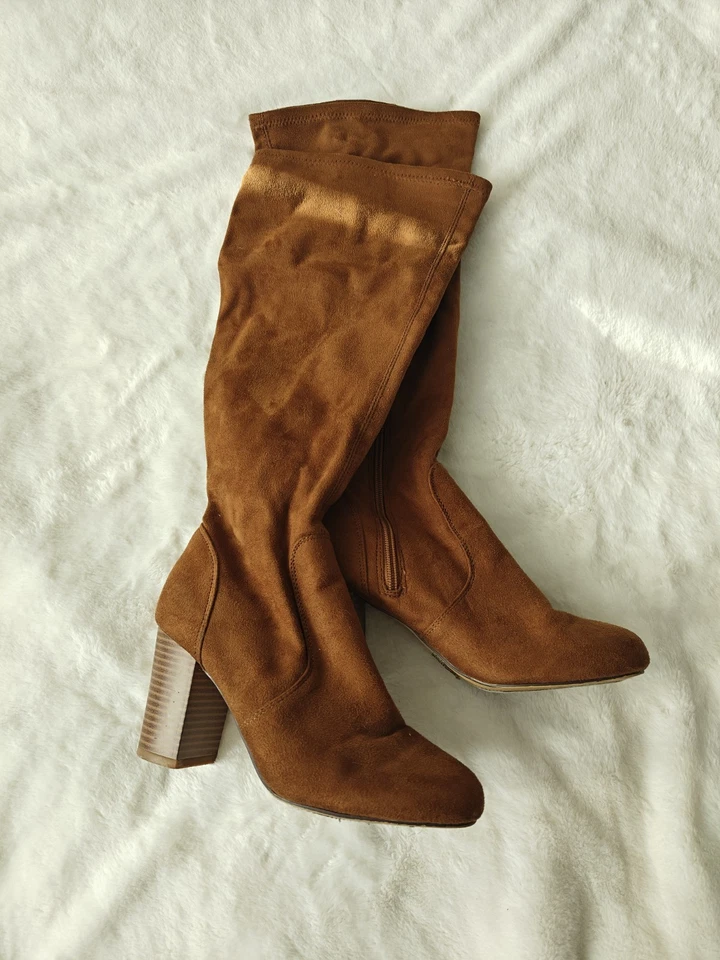 Forever21 Mujer Imitación Gamuza Marrón Tostado Botas Tacón Bloque Media Pantorrilla Cremallera Otoño 5.5 Foto 2 de 4