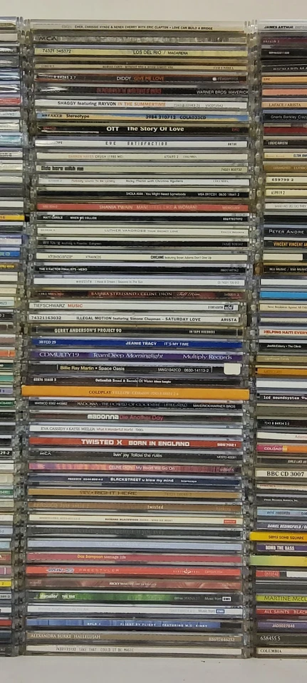 400 x Singles CD JobLot - Dido Elvis Diddy Cher Mika Cliff Richard Madonna    18 - Image 4 of 4