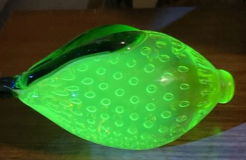 Vintage Murano Uranium Vaseline Glass Lemon paperweight Green 5” L