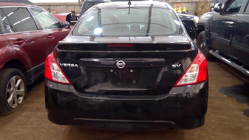 (LOCAL PICKUP ONLY) Back Glass Sedan Fits 12-19 VERSA 6840813 Foto 2 de 4