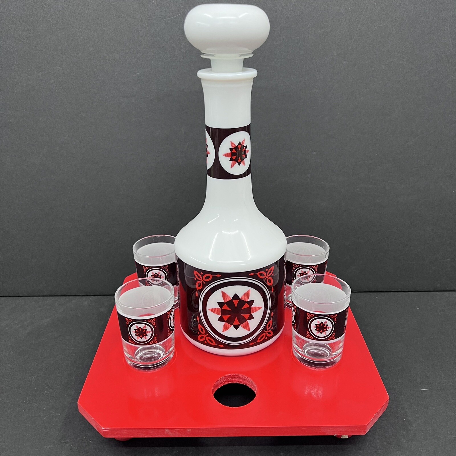 Arcopal Optical Set for Liquor Bottle in Opaline With 4 Glasses Moka Cream